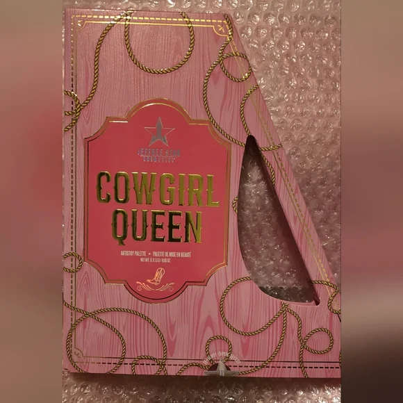 COWGIRL QUEEN EYE SHADOW PALETTE IT IS SO WELL CONSTRUCTED!JEFFREE STAR